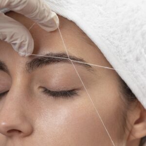 Depilación de cejas y cara completa a domicilio - Maluhia SPA