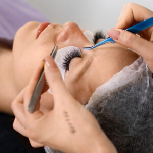 Extensiones de Pestañas Clásicas a domicilio - Maluhia SPA