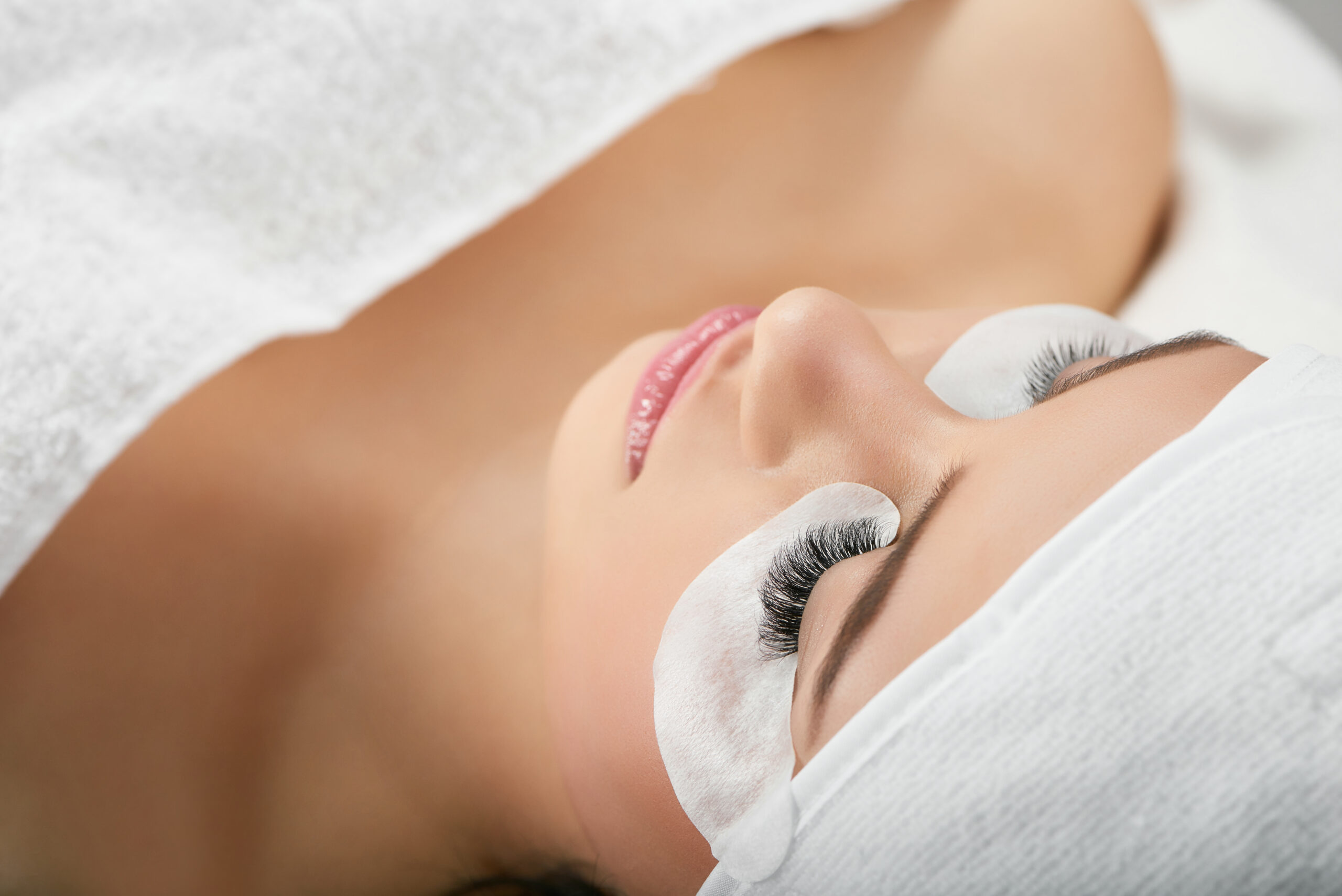 Extensiones-de-Pestanas-Extra-volumen-Volumen-Ruso-Maluhia-SPA
