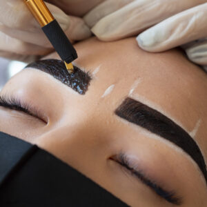 Pigmentación de cejas con Henna + Visagismo y Depilación a domicilio - Maluhia SPA